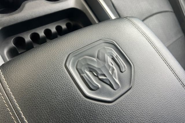 2024 RAM Ram 3500 Pickup Laramie - Photo 39