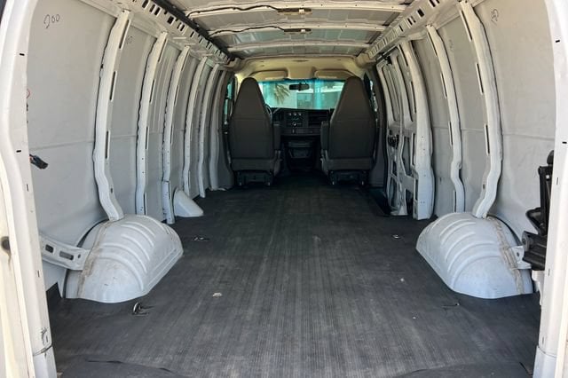 2021 Chevrolet Express Cargo Work Van - Photo 16