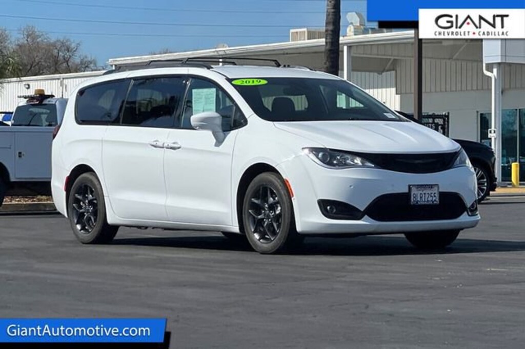 Used 2019 Chrysler Pacifica Touring L