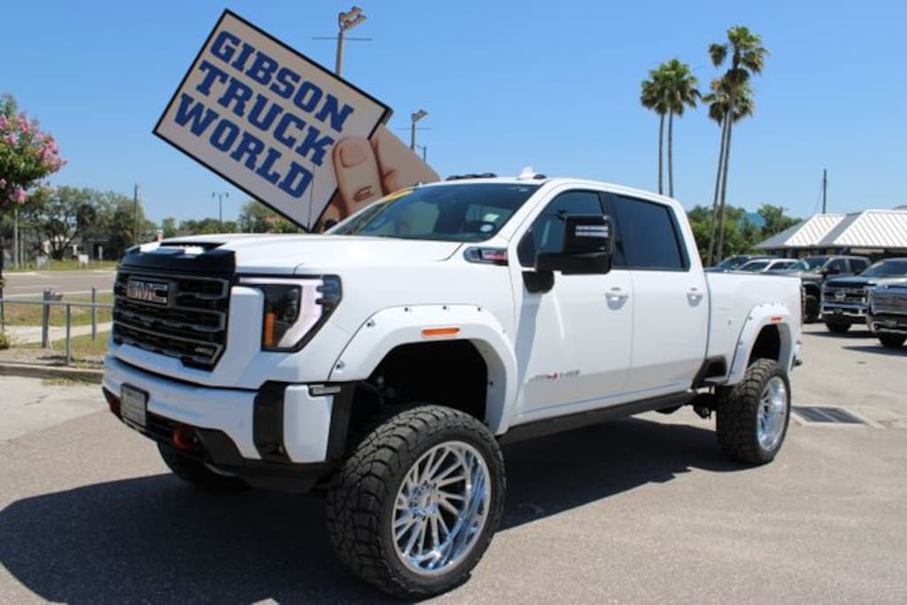 Used 2025 GMC Sierra 2500HD AT4 Crew Cab 8inch Lifted 4x4 Truck