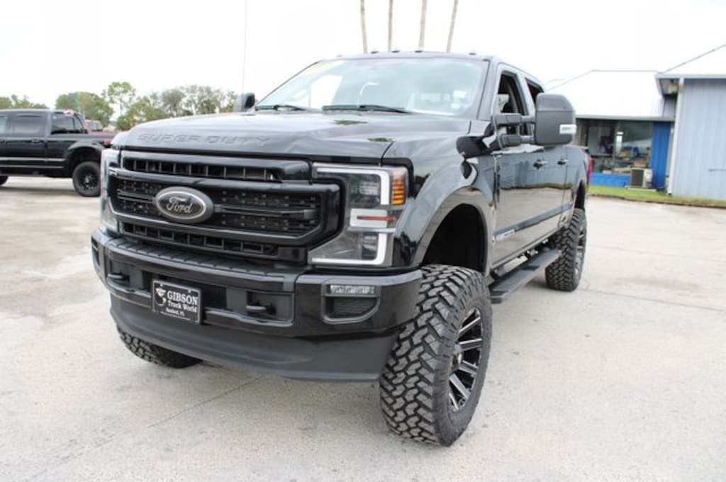 Used 2021 Ford F-250 Lariat Ultimate FX4 Crew Cab 6inch Lifted 4x4 Truck