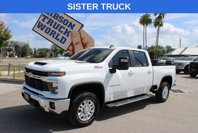2025 Chevrolet Silverado HD's photo