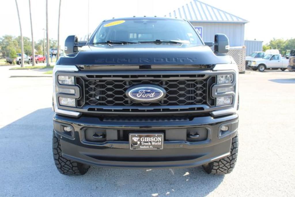 Used 2024 Ford F-250 Lariat Ultimate Crew Cab 6inch Lifted 4x4 Truck