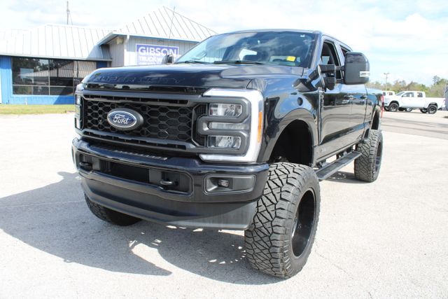 2023 Ford F-350 photo 3