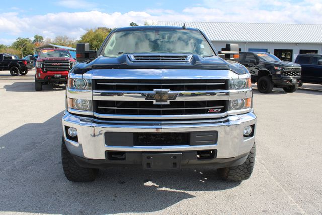 2019 Chevrolet Silverado 2500HD LT Z71 photo 2