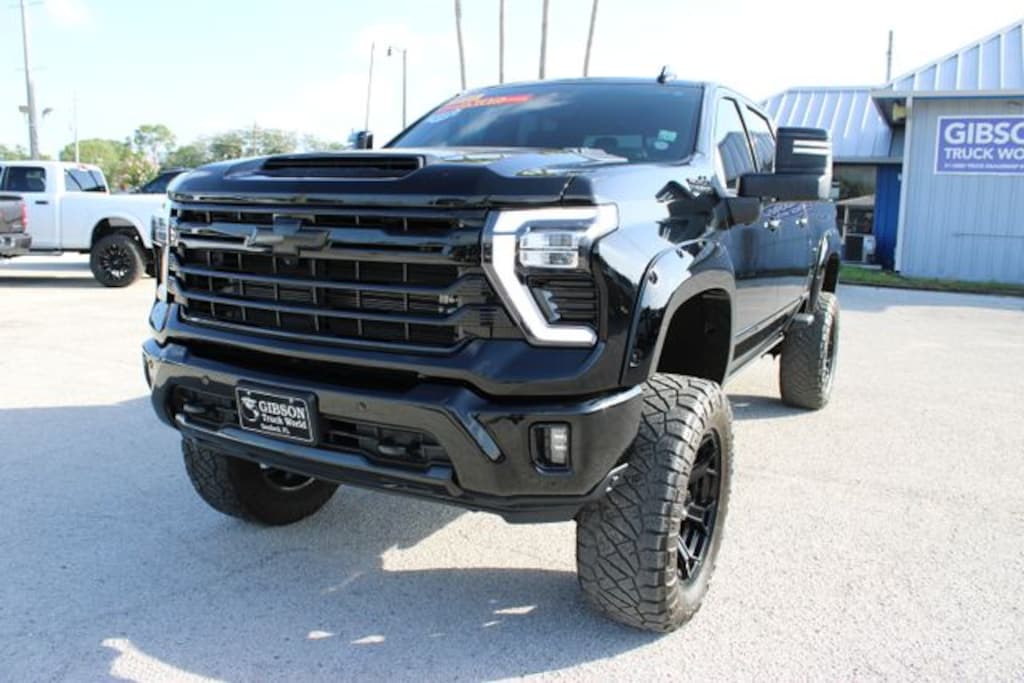 Used 2024 Chevrolet Silverado 2500HD High Country Crew Cab 8inch Lifted 4x4 Truck