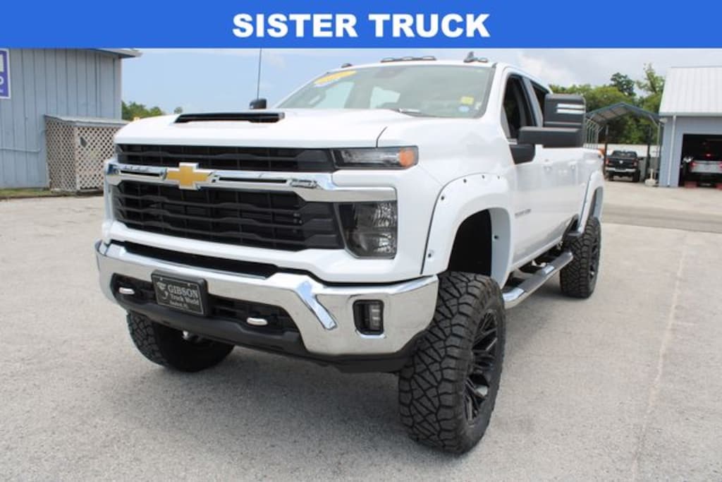 Used 2023 Chevrolet Silverado 2500HD LT Crew Cab 8inch Lifted 4x4 Truck
