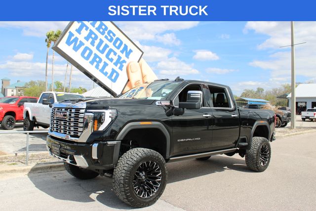 2025 GMC Sierra 4WD Crew Cab Standard Box Denali's photo