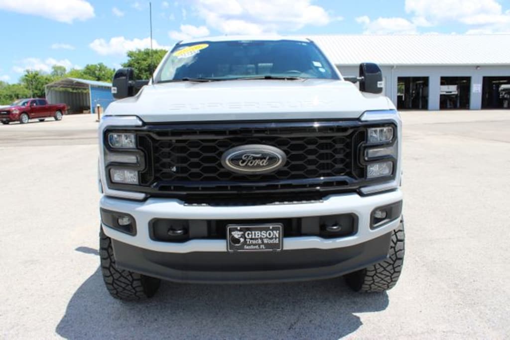 Used 2025 Ford F-250SD Lariat Crew Cab 6inch Lifted 4x4 Truck