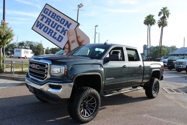 2018 GMC Sierra 4WD Crew Cab Standard Box SLE's photo