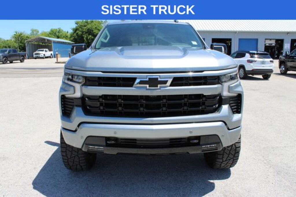 Used 2025 Chevrolet Silverado 1500 LT Crew Cab 6inch Lifted 4x4 Truck