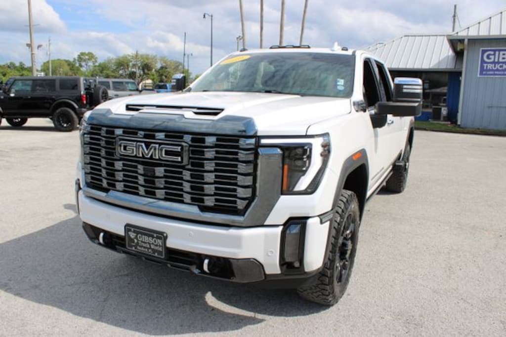 Used 2024 GMC Sierra 2500HD Denali Ultimate Crew Cab 4x4 Truck