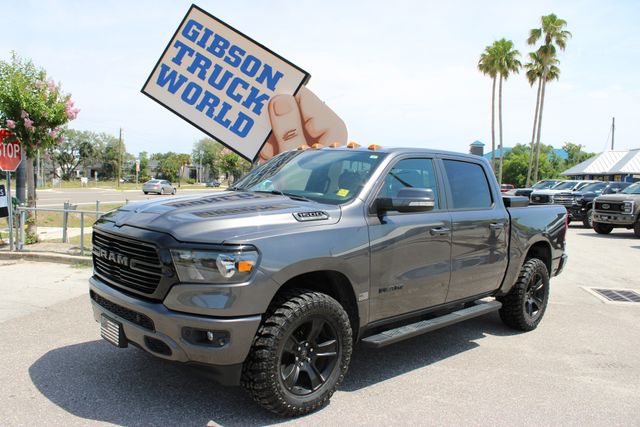 2020 RAM 1500 Big Horn/Lone Star 4x4 Crew Cab 5'7's photo