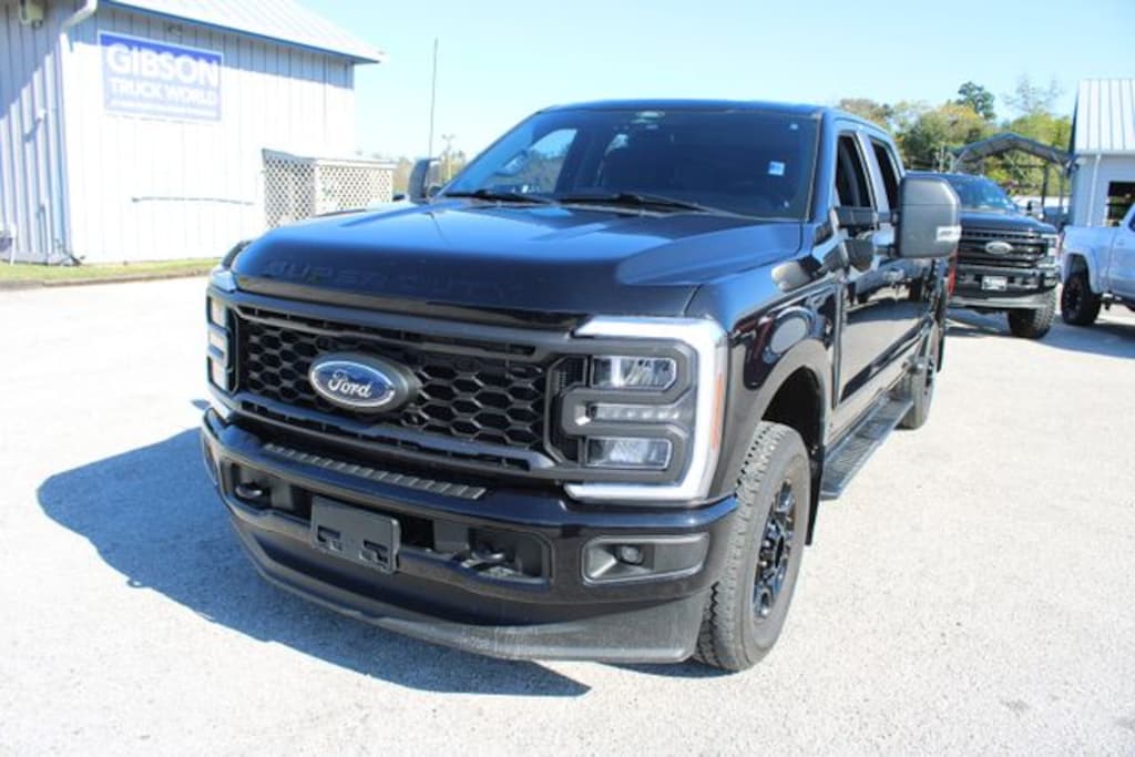 Used 2024 Ford F-250 STX Crew Cab FX4 Truck
