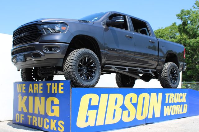 2021 RAM 1500 Big Horn/Lone Star 4x4 Crew Cab 5'7's photo
