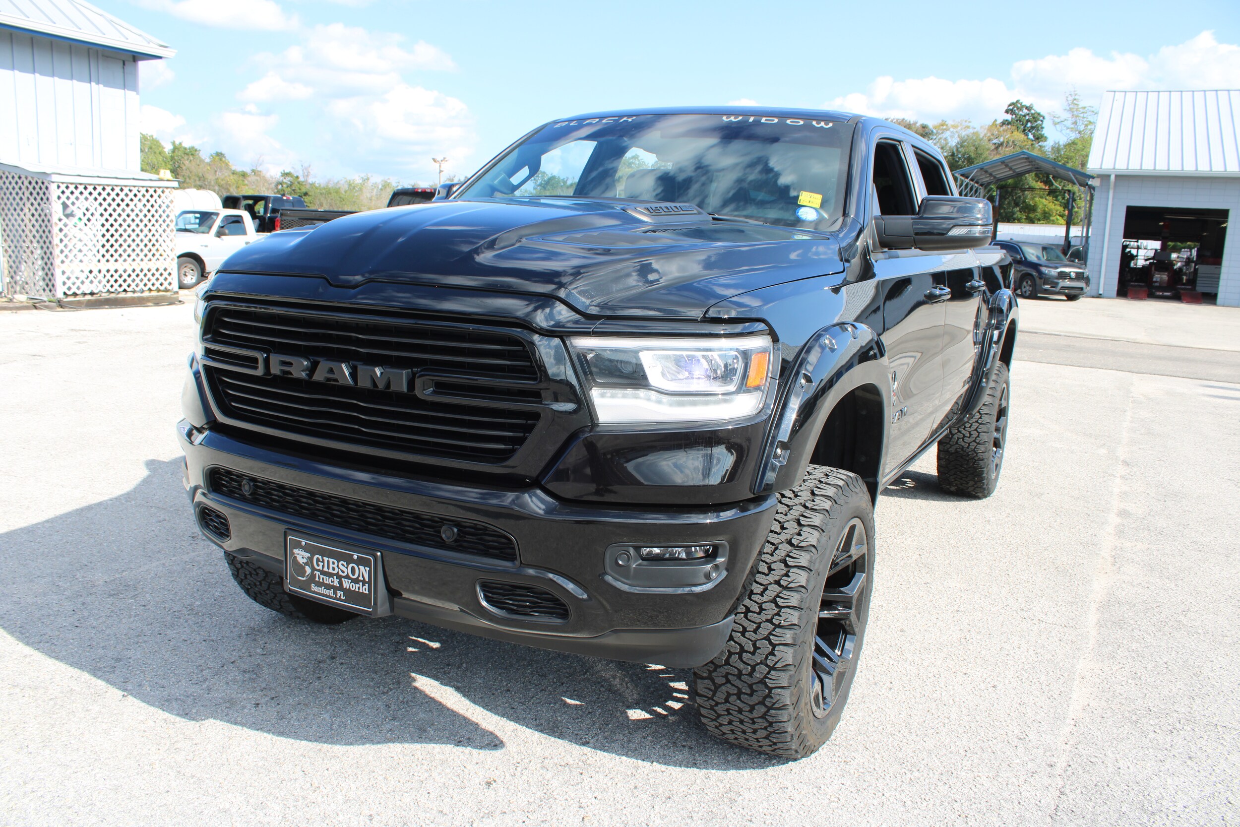 2023 Ram 1500 Laramie photo 3