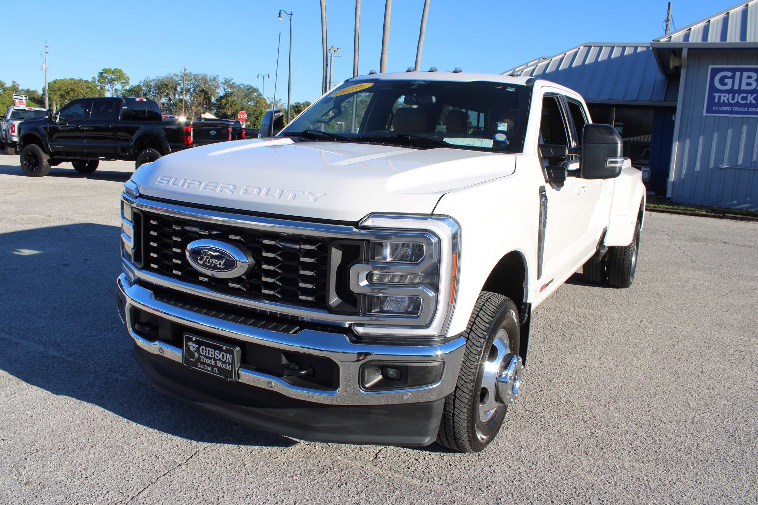 2024 Ford F-350 Lariat photo 3