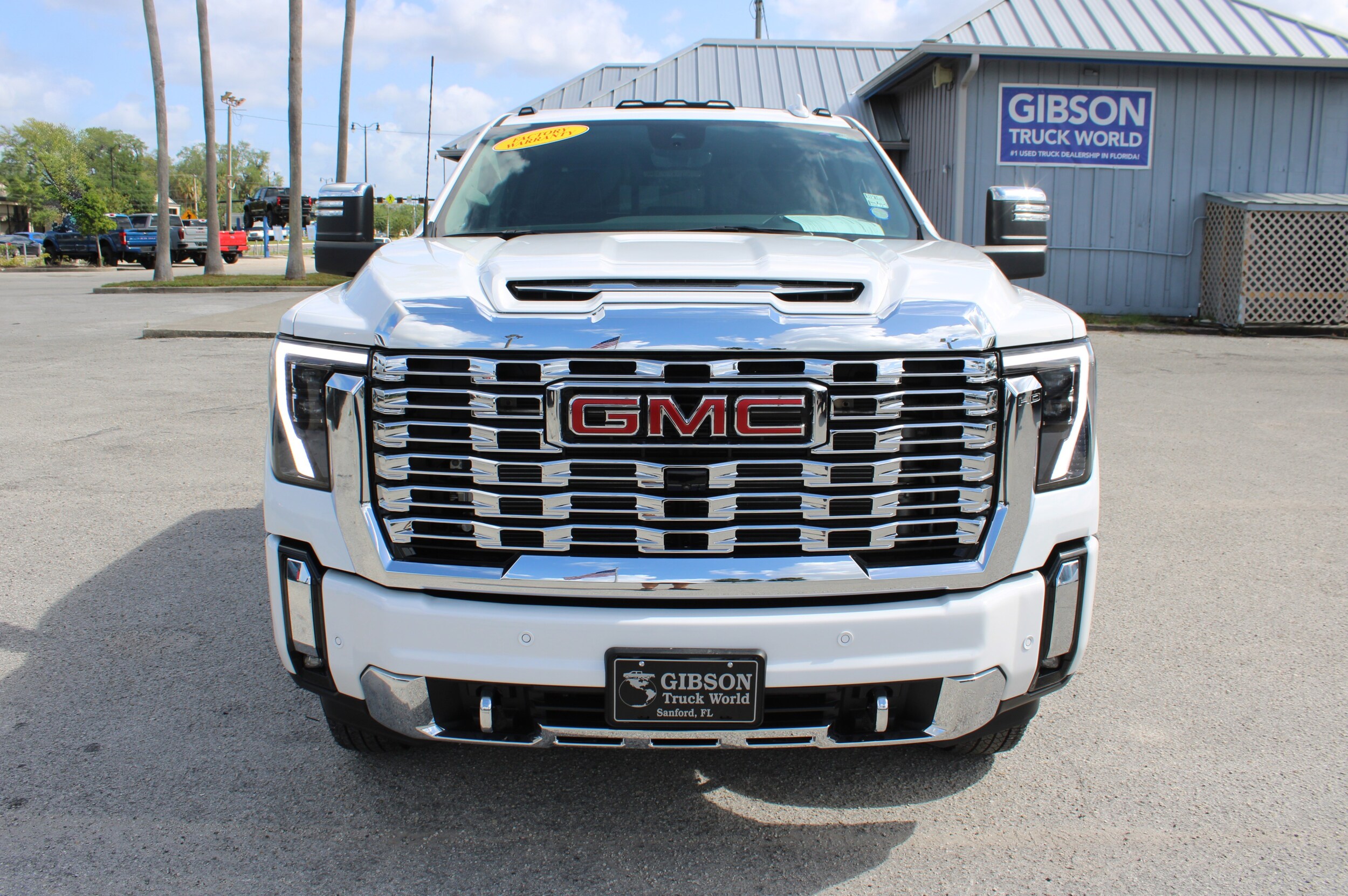 2025 Gmc Sierra HD Denali photo 2