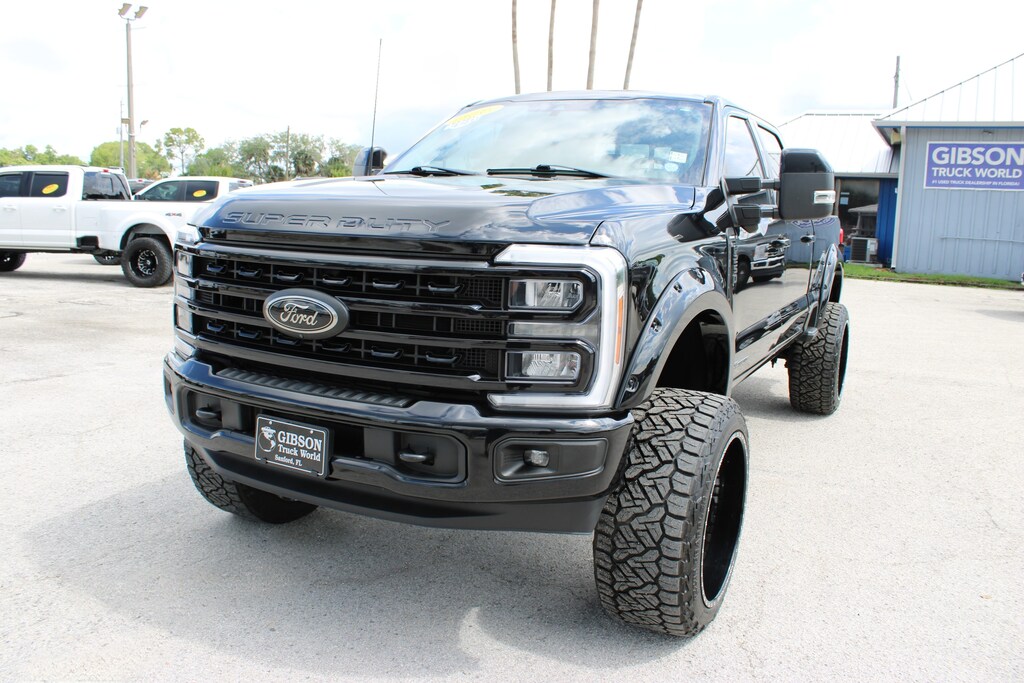 Used 2024 Ford F-250 Lariat Crew Cab 6inch Lifted 4x4 Truck