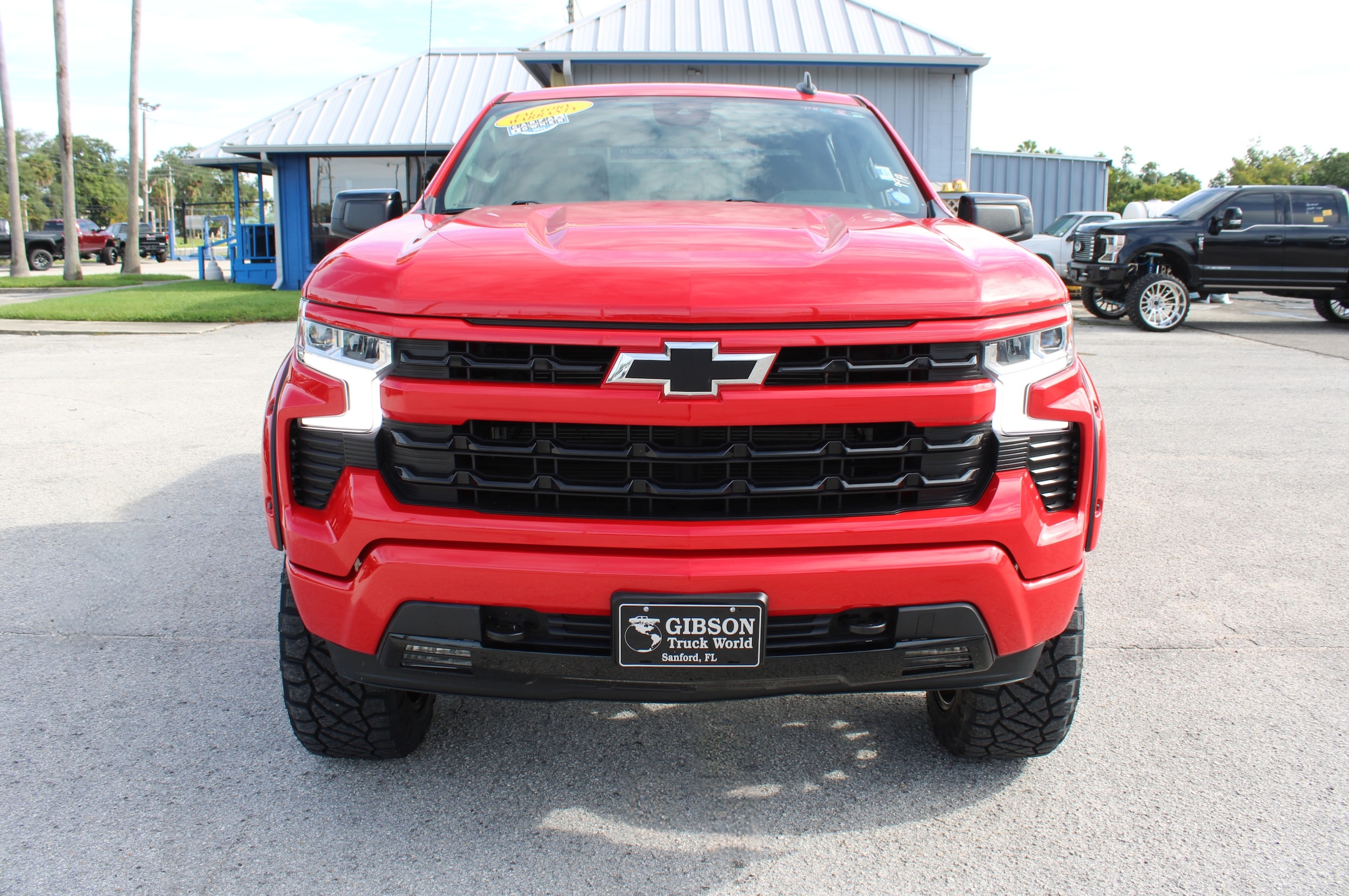2023 Chevrolet Silverado 1500 RST photo 2