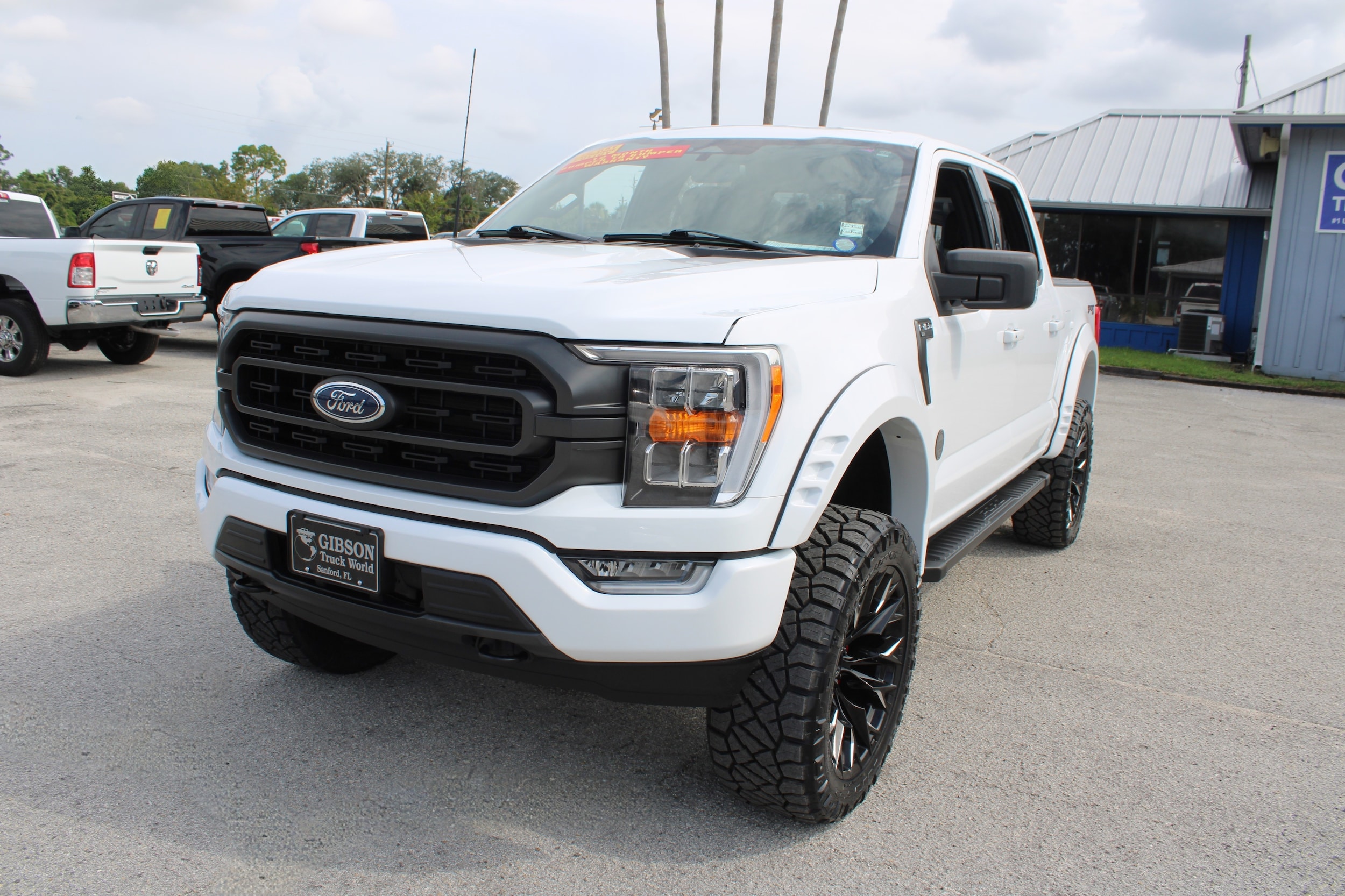 2024 Ford F-150 XLT photo 3