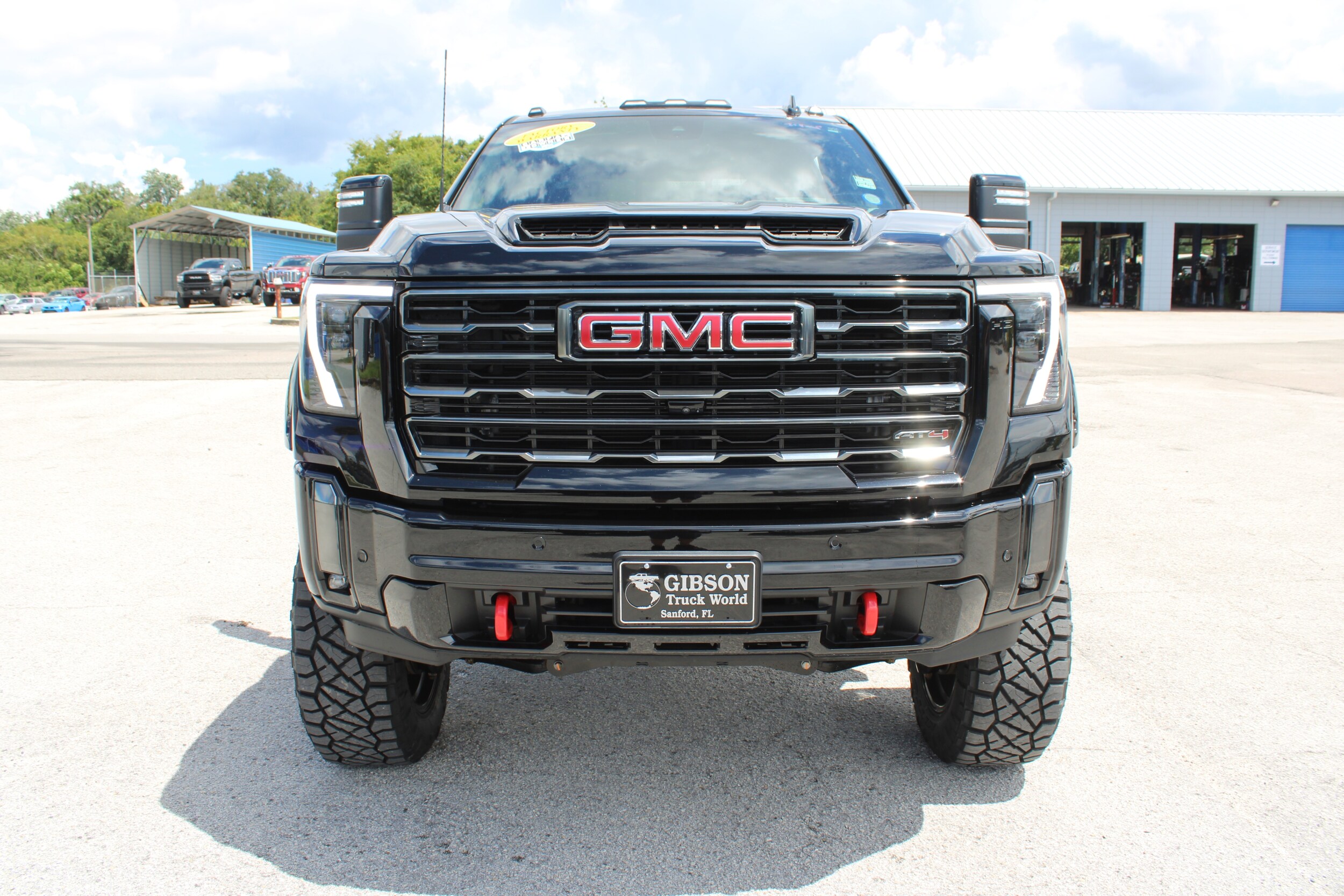2024 Gmc Sierra HD AT4 photo 2