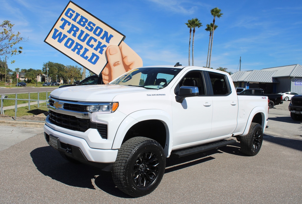 Used 2025 Chevrolet Silverado 1500 LT Crew Cab 6inch Lifted 4x4 Truck