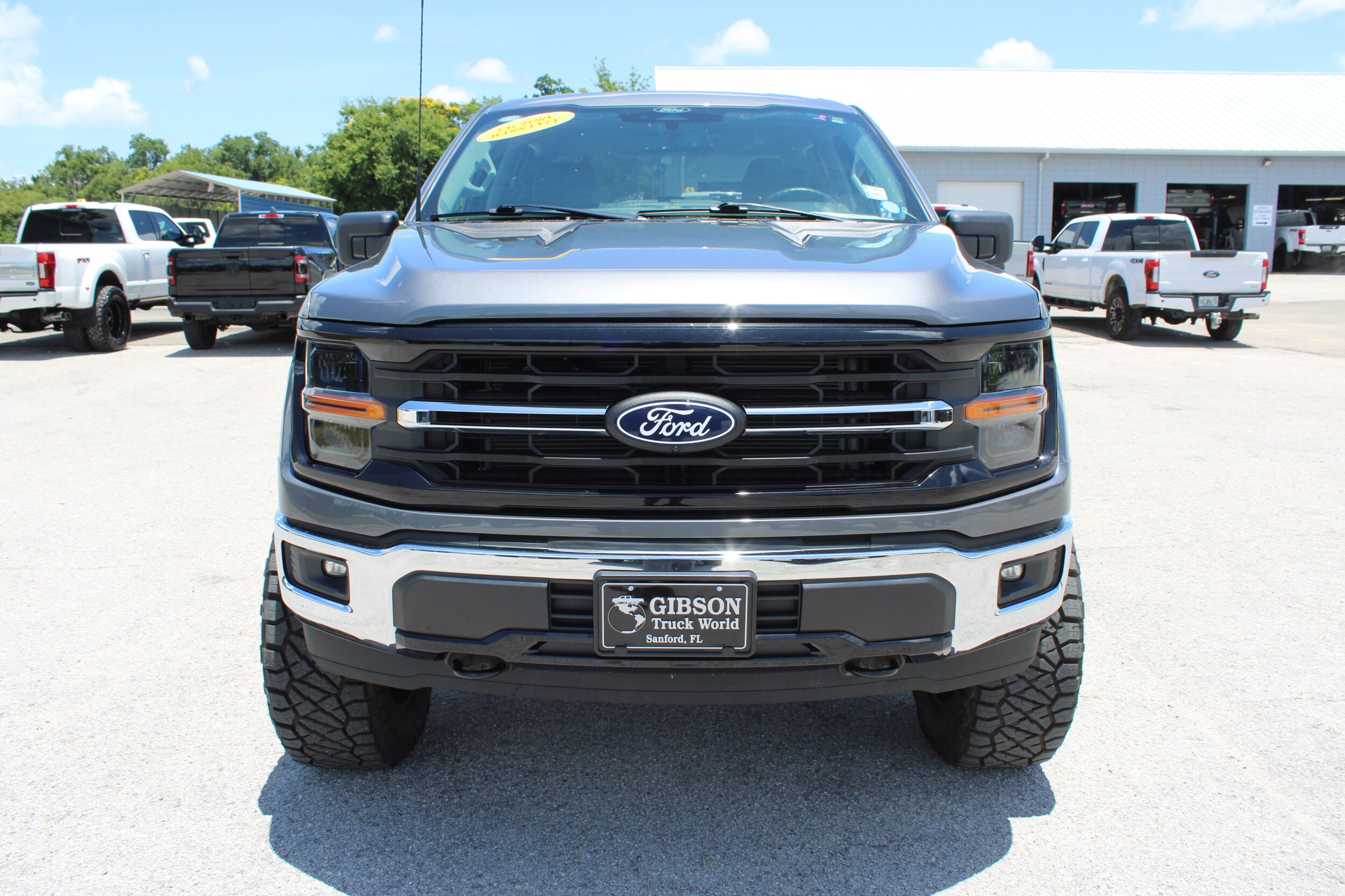 2024 Ford F-150 XLT photo 2