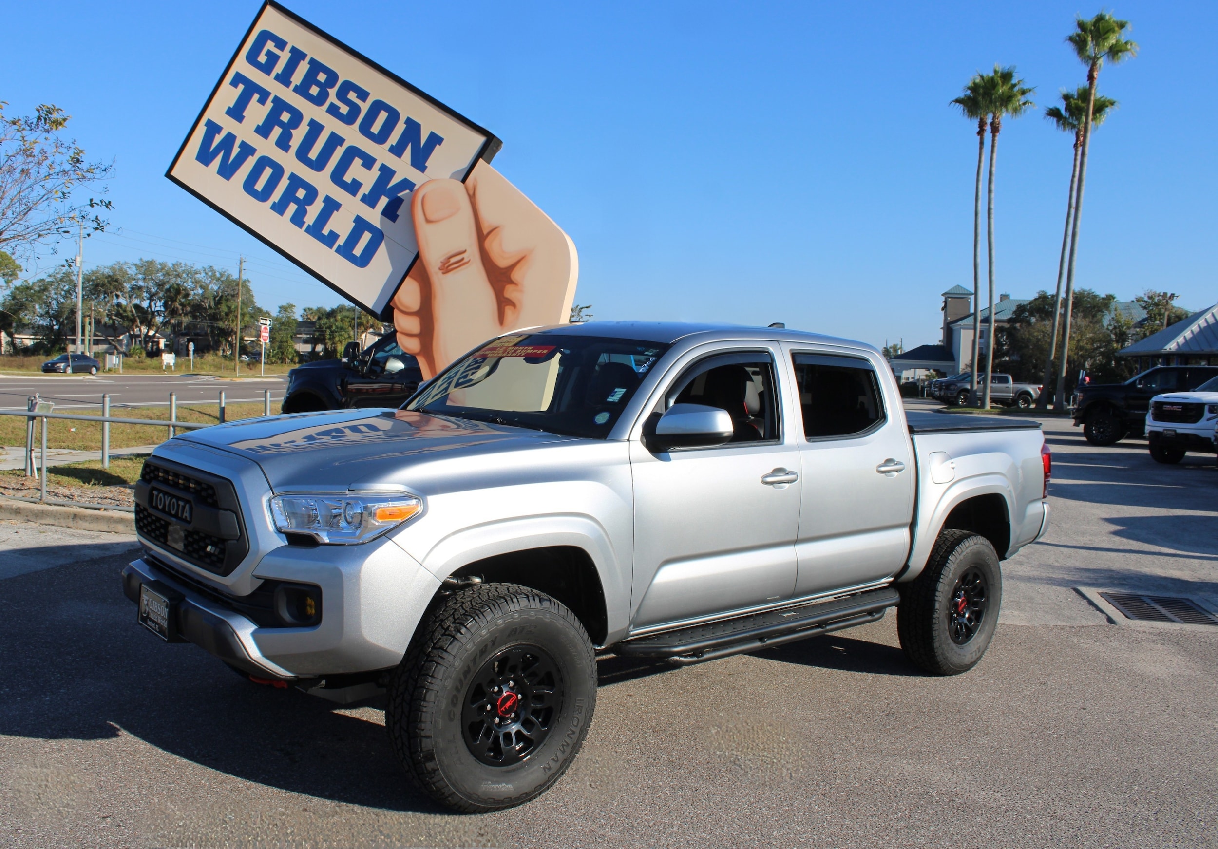 2022 Toyota Tacoma SR's photo