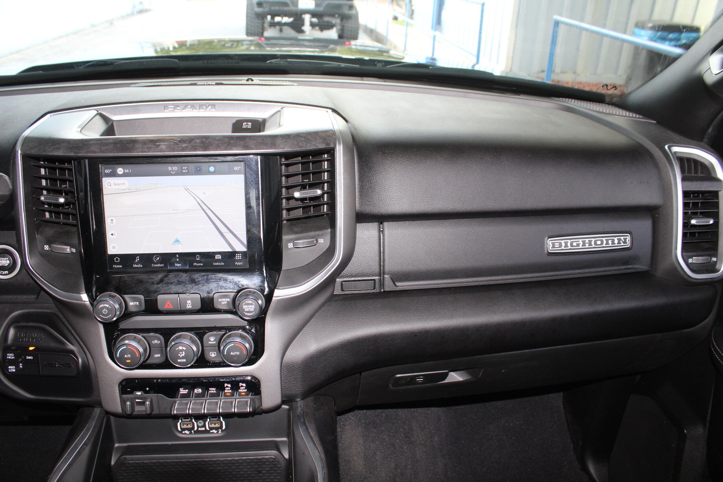 2024 Ram 3500 Big Horn photo 3