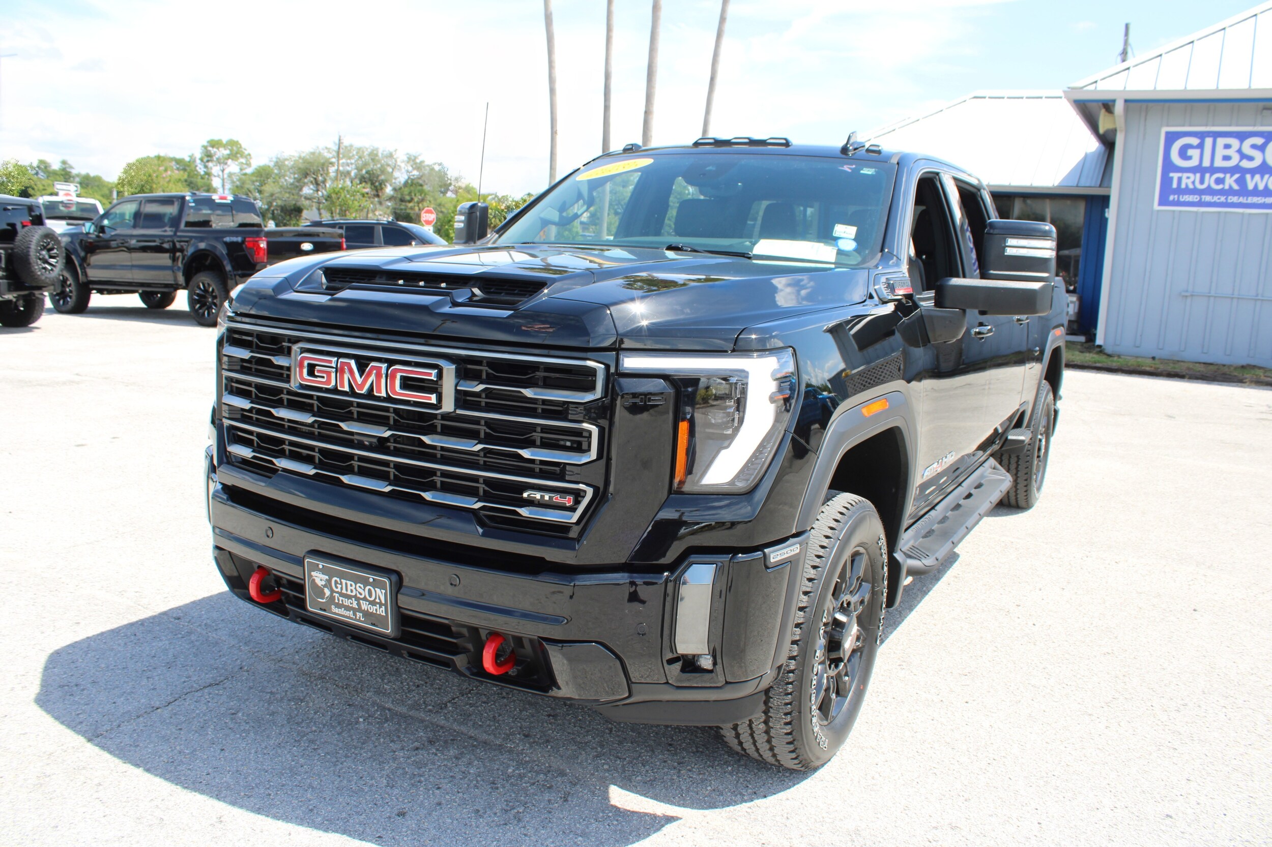 2025 Gmc Sierra HD AT4 photo 3