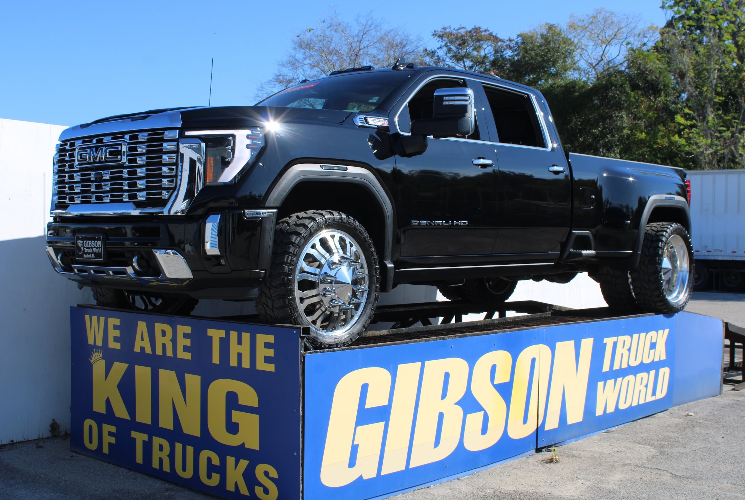 2024 GMC Sierra 3500HD Denali's photo