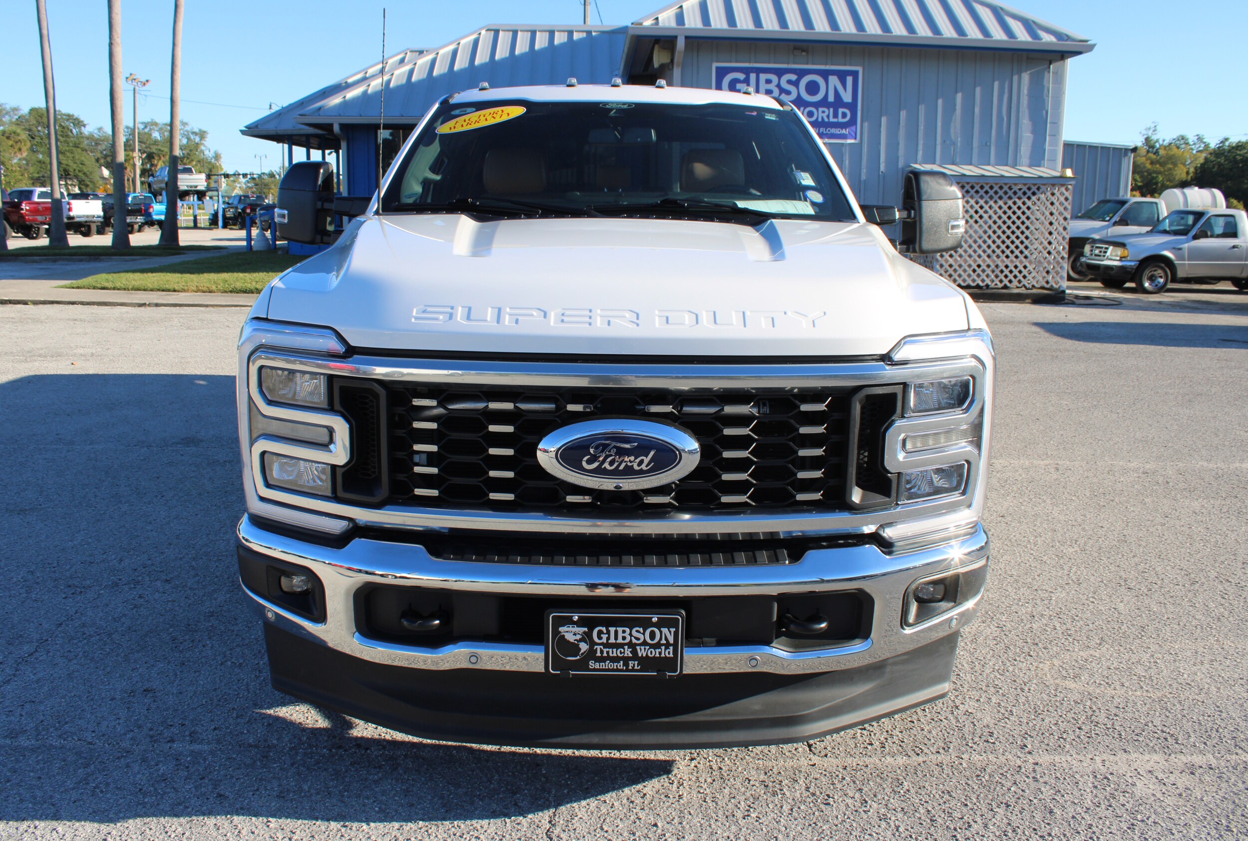 2024 Ford F-350 Lariat photo 2