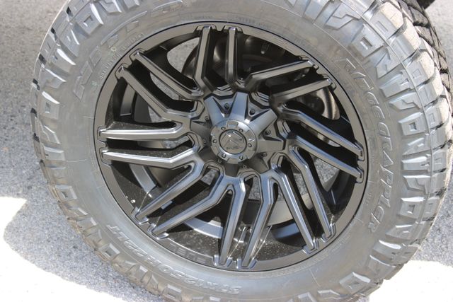 2024 GMC Sierra 2500HD AT4 - Photo 30