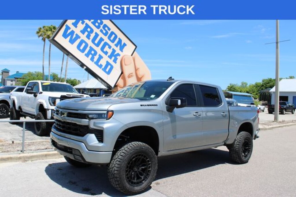 Used 2025 Chevrolet Silverado 1500 LT Crew Cab 6inch Lifted 4x4 Truck
