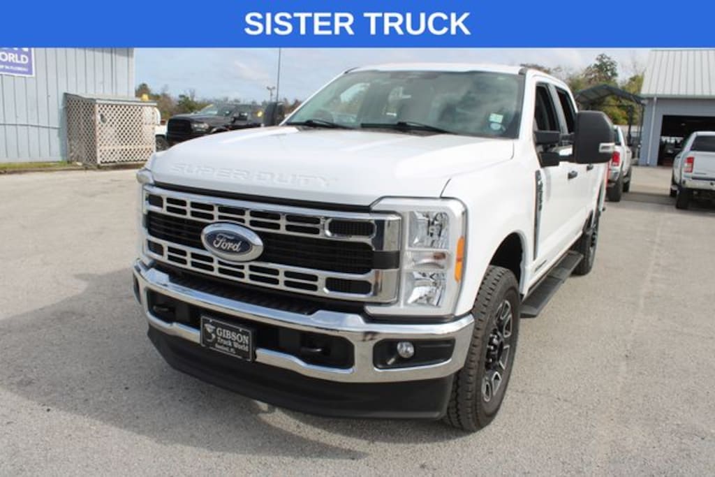 Used 2024 Ford F-250 XLT Crew Cab FX4 Truck