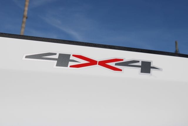 2025 Chevrolet Silverado 1500 LT - Photo 18