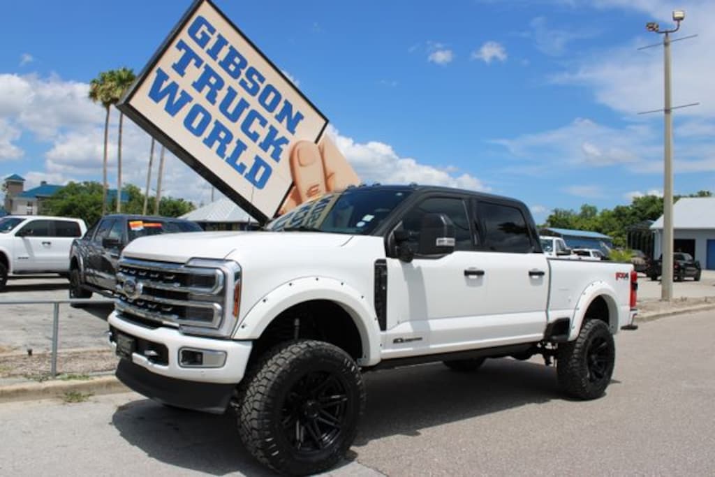 Used 2024 Ford F-250 Platinum FX4 Crew Cab 6inch Lifted 4x4 Truck