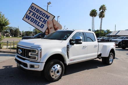 2026 Ford F-450SD Platinum Plus Crew Cab 4x4 Truck
