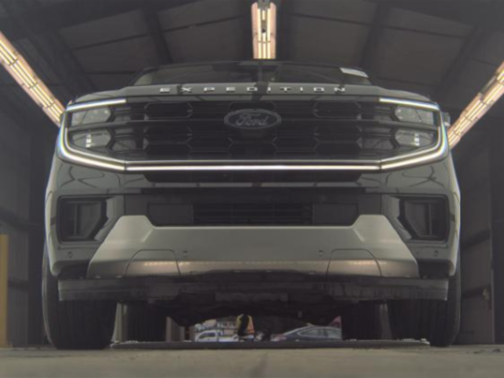 Used 2025 Ford Expedition Max Platinum SUV