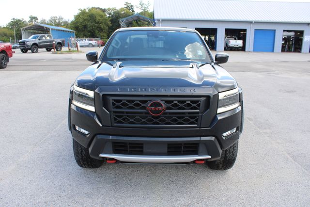 2023 Nissan Frontier PRO-4X photo 2