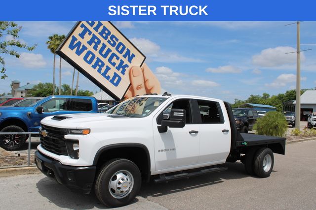 2025 Chevrolet Silverado 3500 Chassis Cab Work Truck's photo