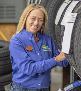 Staff member Lisa Livingston from f7143974631f