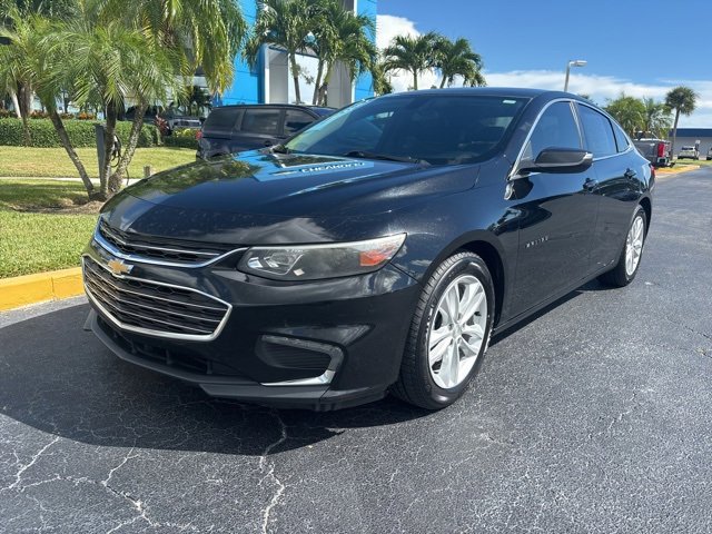 2018 Chevrolet Malibu 1LT photo 2