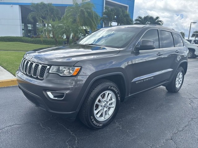 2020 Jeep Grand Cherokee Laredo E photo 2