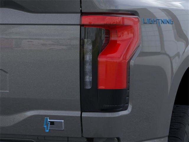 2025 Ford F-150 Lightning XLT photo 21