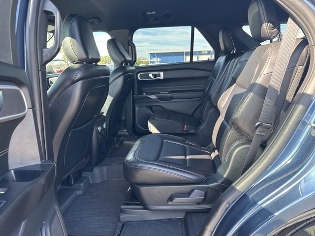 2020 Ford Explorer XLT photo 3