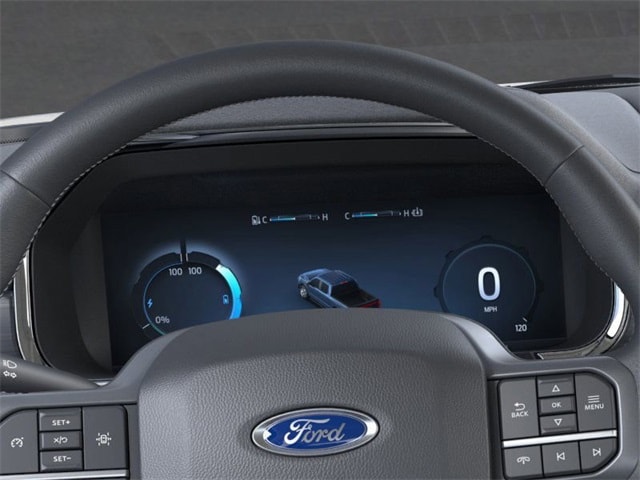 2025 Ford F-150 Lightning XLT photo 13