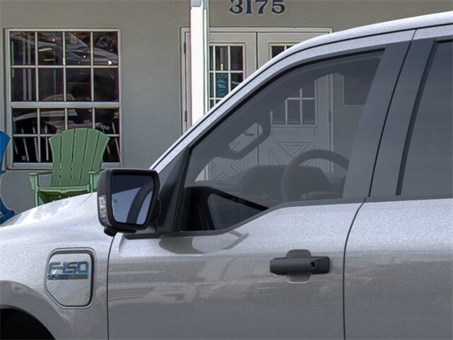 2025 Ford F-150 Lightning XLT photo 20