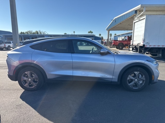 2022 Ford Mustang Mach-E Select photo 2